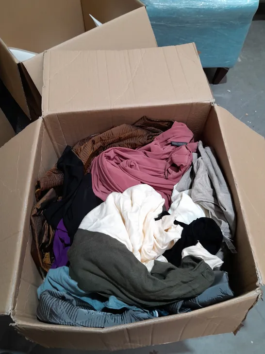 BOX OF ASSORTED CLOTHING ITEMS TO INCLUDE TOPS, SHIRTS, CARDIGANS ETC 