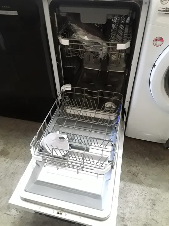HISENSE SLIMLINE FREESTANDING 10 PLACES DISHWASHER IN WHITE -COLLECTION ONLY-