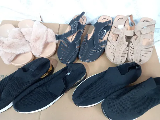 LOT OF 5 PAIRS OF SHOES INCLUDING TRAINERS, SANDALS, SLIPPERS (APPROX. SIZES 39-40 EU)