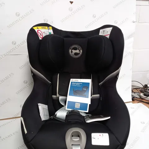 CYBEX GOLD SIRONA S2 REAR FACING CAR SEAT (BOX WATER DAMAGED) 