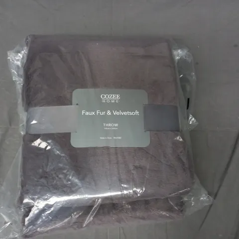 BOXED COZEE HOME FAUX FUR & VELVETSOFT THROW IN CHARCOAL