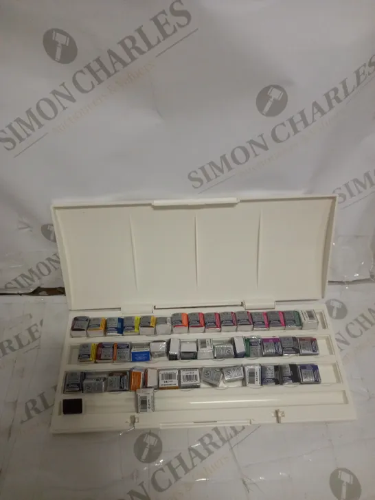 WINSOR & NEWTON WATER COLOUR PAINTS