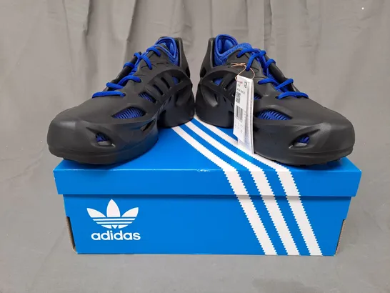 BOXED PAIR OF ADIDAS ADIFOM CLIMACOOL SHOES IN BLACK/BLUE UK SIZE 9