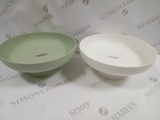 2 X DESIGNER PLASTIC FRUIT BOWLS IN GREEN & WHITE 