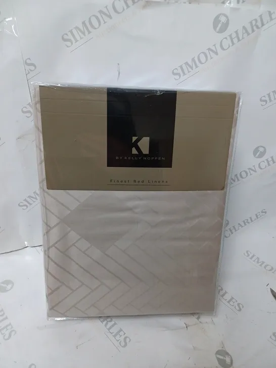 K BY KELLY HOPPEN 100% COTTON JACQUARD DIAMOND DUVET SET - DOUBLE