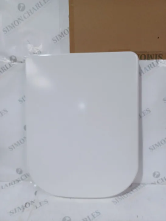 BOXED SQUARE TOILET SEAT