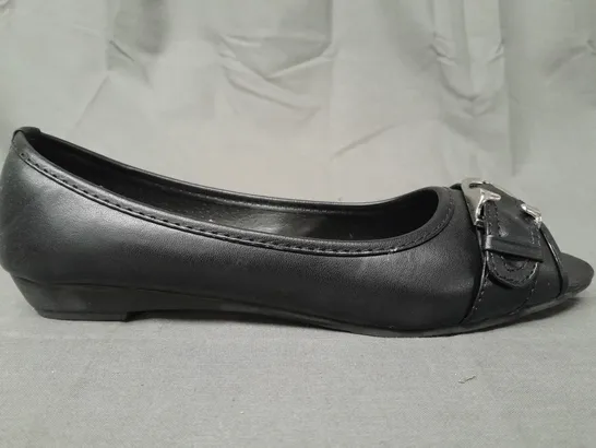 BOXED PAIR OF SOFIA PEEP TOE SLIP-ON SHOES IN BLACK EU SIZE 39