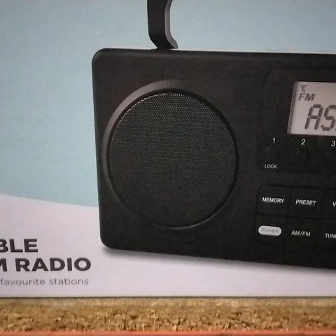 PORTABLE AM/FM RADIO 