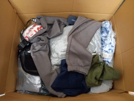 BOX OF APPROX 40 ASSORTED CLOTHING ITEMS TO INCLUDE - WEST ACE - SPOKE - COLLUSION ECT 