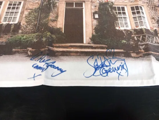 EMMERDALE'THE WOOLPACK' TEA TOWEL SIGNED BY THE CAST