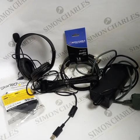 LOT OF APPROXIMATELY 20 ELECTRICALS AND CABLES TO INCLUDE STARTECH TRAVEL A/V ADAPTER, 12VHPWR PCI-E ADAPTER CABLE, MICROSOFT USB HEADSET, ETC