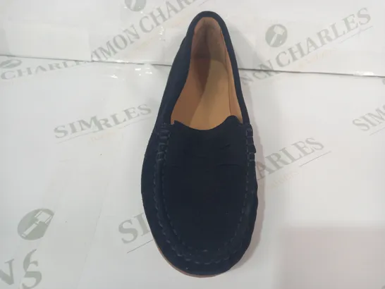 BOXED PAIR OF JONES PENELOPIE SLIP-ON SHOES IN NAVY UK SIZE 3