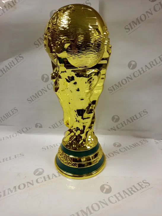 REPLICA WORLD CUP TROPHY