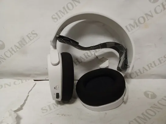 STEELSERIES ARCTIS 3 HEADSET IN WHITE