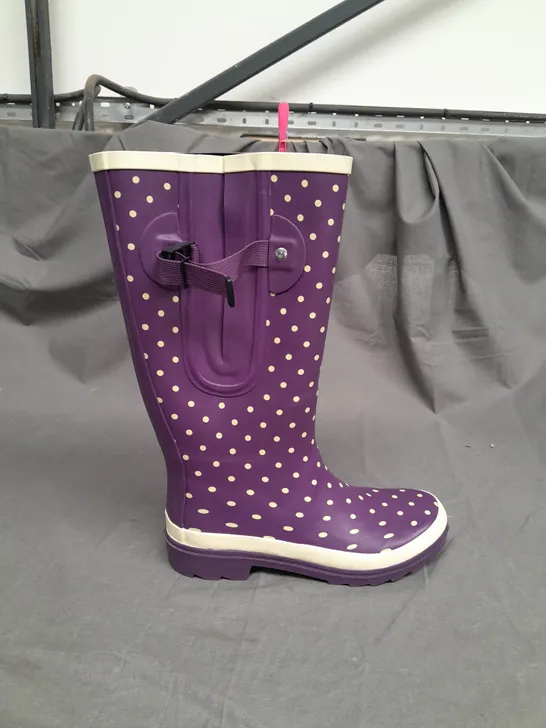 WIDE WELLY COMPANY - PURPLE POLKA DOT WELLIES SIZE UK 6