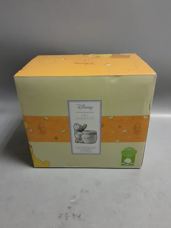BOXED DISNEY WINNIE THE POOH SCENTSY JUST A SMACKEREL OF HONEY SCENTSY WARMER