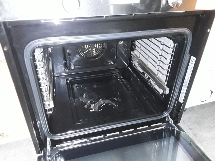 COOKE & LEWIS INTEGRATED ELECTRIC OVEN 3052579Simon Charles Auctioneers