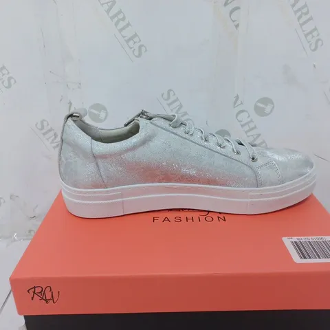 BOXED PAIR OF RUTH LANGSFORD ZIP DETAIL TRAINERS IN SILVER SIZE 8