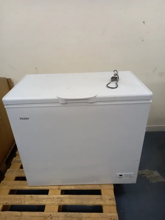 HAIER HCE203F FREESTANDING CHEST FREEZER 198L CAPACITY COLLECTION ONLY 