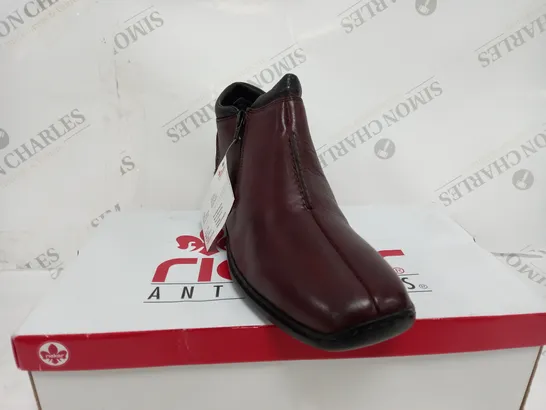 RIEKER LEATHER STITCH ROUND TOE BOOTS, BURGUNDY - SIZE 7.5