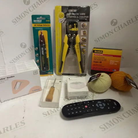 BOX OF APPROXIMATELY 15 ASSORTED HOUSEHOLD ITEMS TO INCLUDE AUTOMATIC WIRE STRIPPER, AC VOLTAGE DETECTOR, APPLE USB-C POWER ADAPTOR ETC