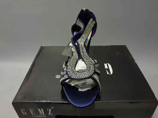 BOXED PAIR OF GEMZ LONDON OPEN TOE HEELS IN NAVY SATIN - SIZE 3