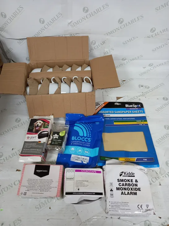 LARGE BOX OF APPROXIMATELY 25 ASSORTED HOUSEHOLD GOODS TO INCLUDE CUP SET, PET CLEANING BRUSH, AMAZON REVISION CARDS, AND SANDPAPER SHEETS ETC.