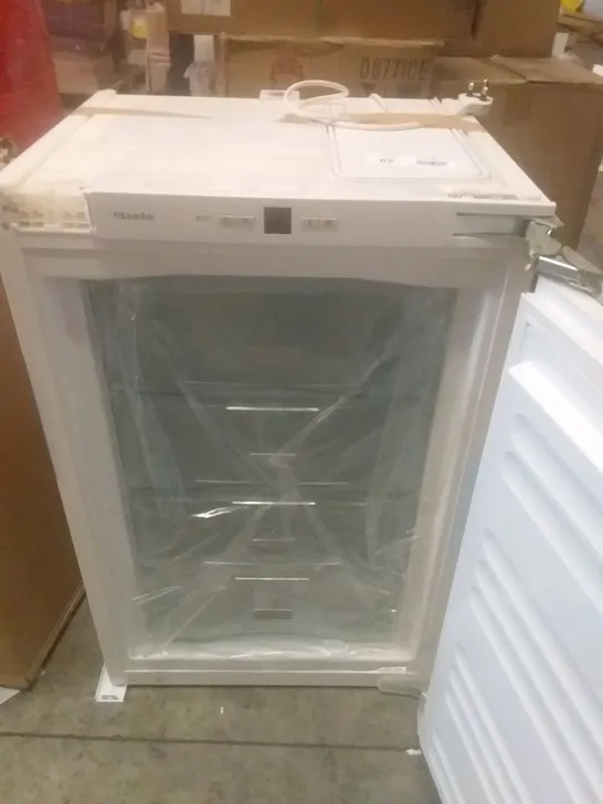 MIELE F 32202 I INBUILT FREEZER