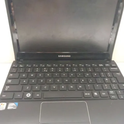 SAMSUNG NP-NC110 LAPTOP