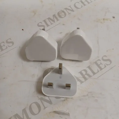 APPROXIMATELY 215 APPLE PLUGS USB 5W