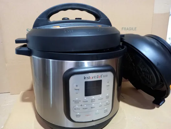 INSTANT POT DUO CRISP + AIR FRYER 8L MULTICOOKER