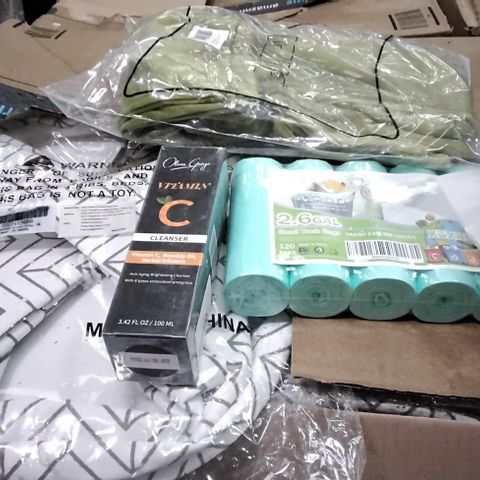 PALLET OF APPROXIMATELY 16 BOXES OF ASSORTED ITEMS INCLUDING ARROW GREY FABRIC BAG, XUXRUS 10L SMALL TRASH BAGS, SILK SCRUNCHY, DEZENE CUSHION COVERS GREEN, VITAMIN C CLEANSER 