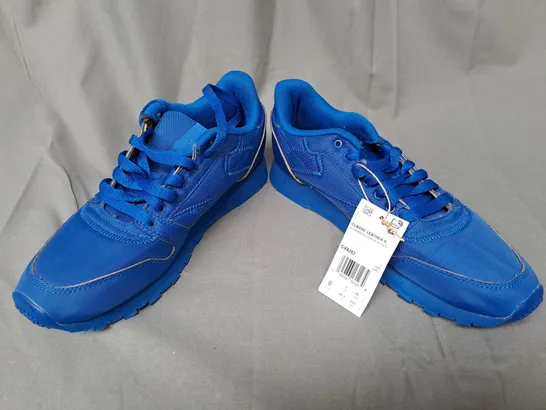 PAIR OF REEBOK TRAINERS IN BLUE UK SIZE 7