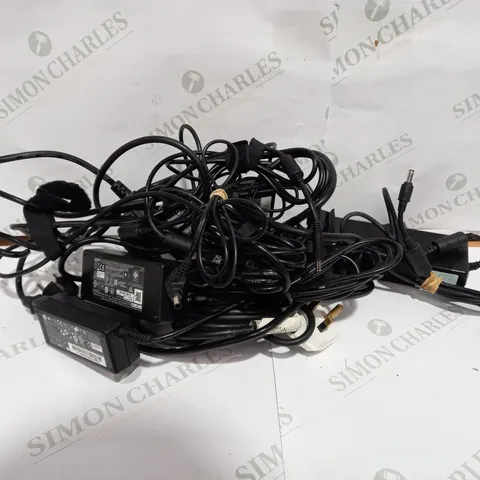 BOX OF APPROX 15 LAPTOP CHARGERS & SONY CABLES