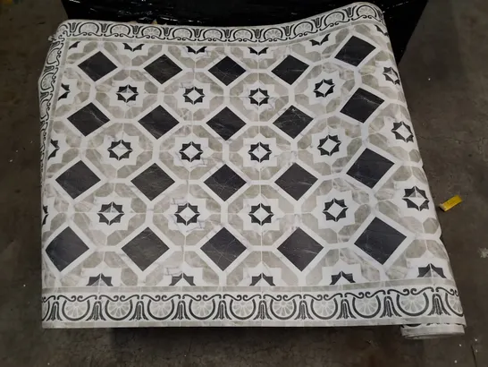 PATTERNED KITCHEN MAT - SIZE UNSPECIFIED 