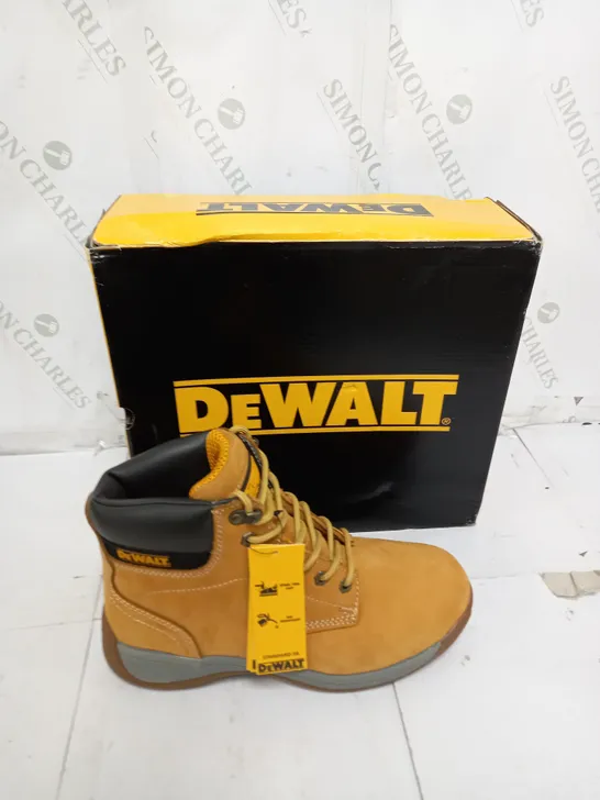 BOXED PAIR OF DEWALT STEEL TOE INDUSTRIAL BOOT SIZE UK 7