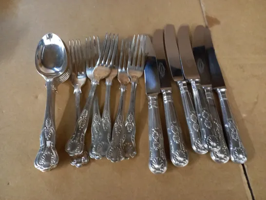 UNBOXED 18-PIECE CUTLERY SET