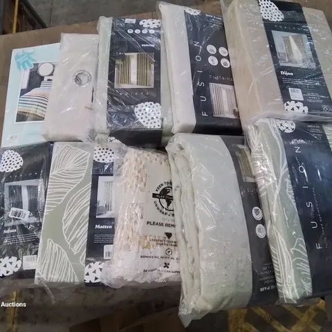 A SELECTION OF APPROXIMATELY 10X QUALITY DESIGNER BRAND NEW CURTAINS (SIZES AND PATTERNS VARY) (2 BOXES)