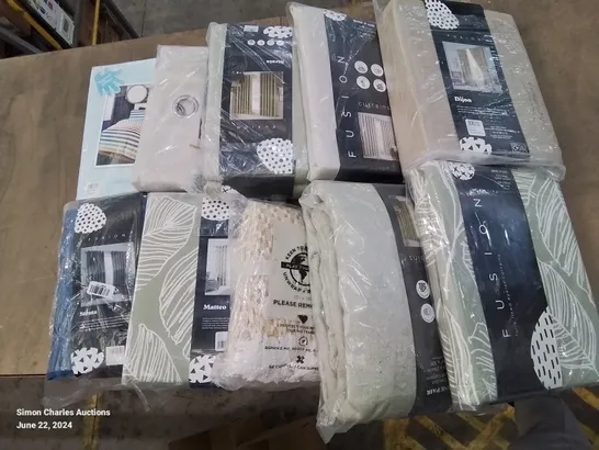 A SELECTION OF APPROXIMATELY 10X QUALITY DESIGNER BRAND NEW CURTAINS (SIZES AND PATTERNS VARY) (2 BOXES)