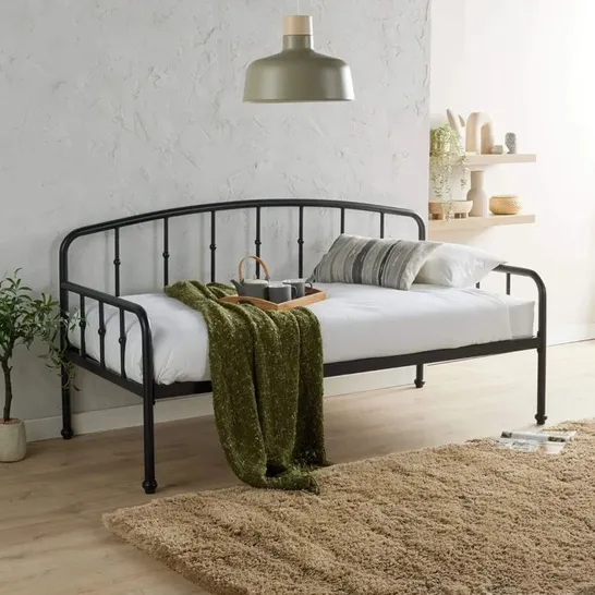 BOXED HEROUX METAL UK SINGLE - DE 90 X 190 PLATFORM BED (1 BOX)