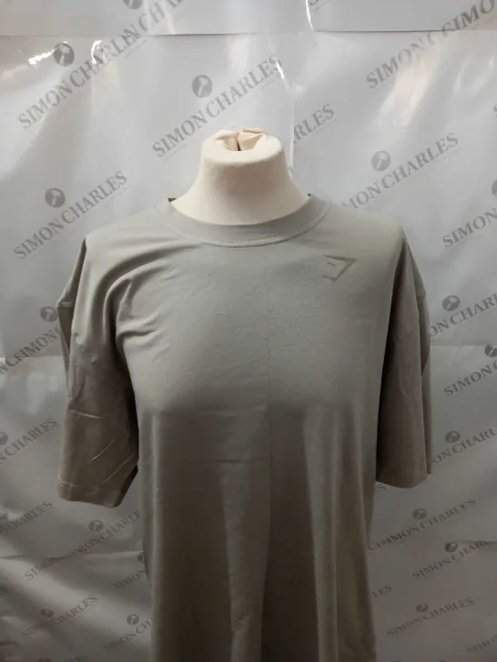 GYMSHARK CASUAL T-SHIRT SIZE M