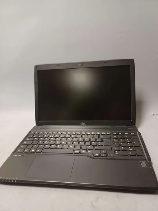 FUJITSU A544 LIFEBOOK LAPTOP