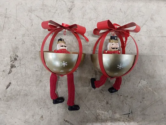 BAGGED SANTA EXPRESS SET OF 2 CHARACTER DANGLY LEG BAUBLES NUTCRACKER (1 ITEM)