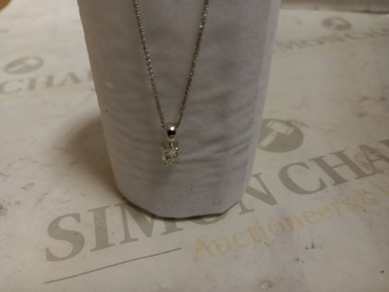 18CT WHITE GOLD PENDANT ON CHAIN, SET WITH AN OVAL CUT DIAMOND