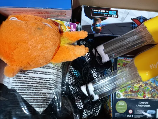 BOX OF APPROXIMATELY 10 ASSORTED TOYS AND GAMES TO INCLUDE MINION KEVIN ADULT COSTUME, LETTERING STENCILS, TOKIDOKI PLUSH, ETC