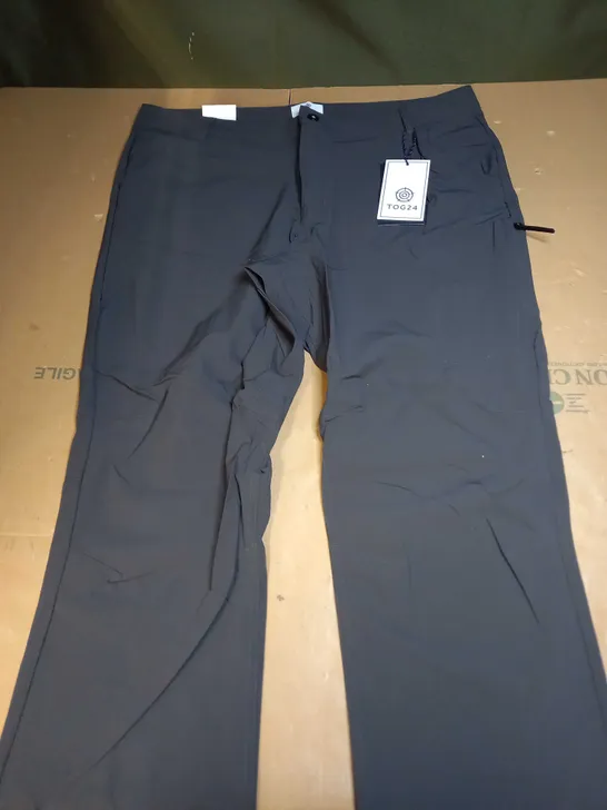 TOG 24 CARGO TROUSERS SIZE 18S