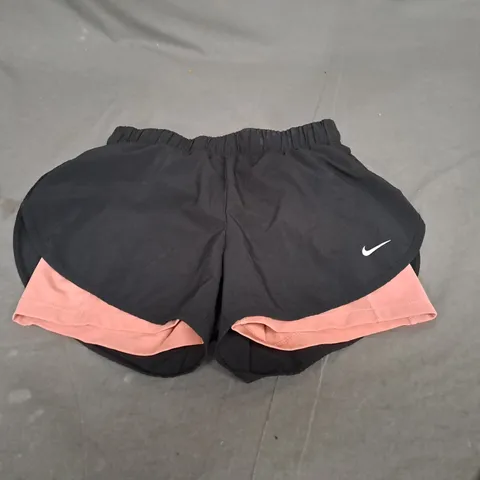 NIKE DRI-FIT RUNNING SHORTS SIZE M