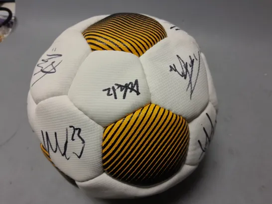 WOLVES FOOTBALL CLUB SIGNED FOOTBALL - SIZE 5