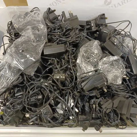 BOX OF APPROX 50 ASSORTED CABLES 