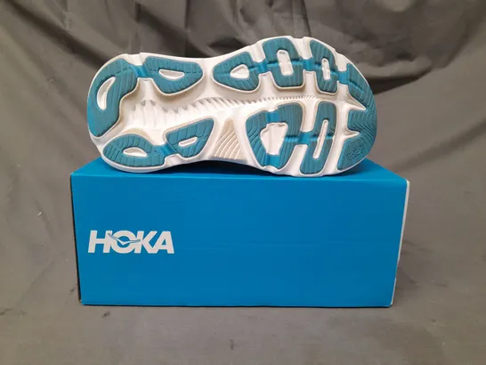 BOXED PAIR OF HOKA GAVIOTA SHOES IN WHITE/SEA FOAM/CYAN/BRONZE UK SIZE 4.5